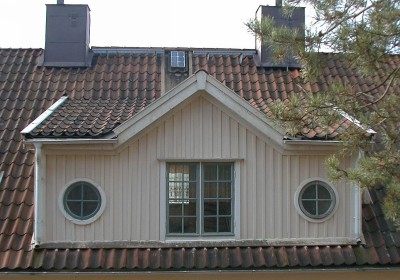 tumba hus 03.03.JPG